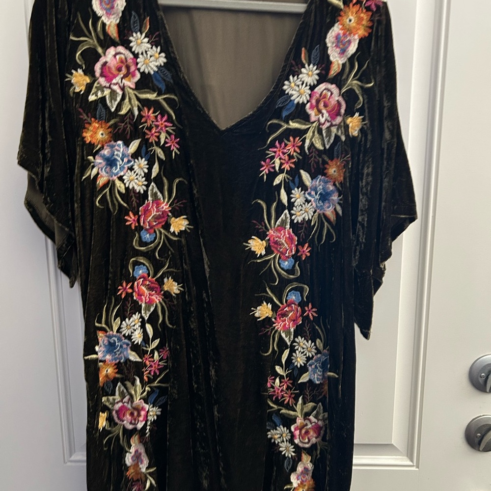 Floral Embroidered Brown  Dress Johnny Was